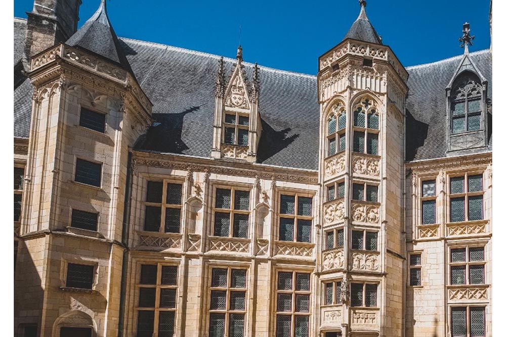 palais-jacques-coeur