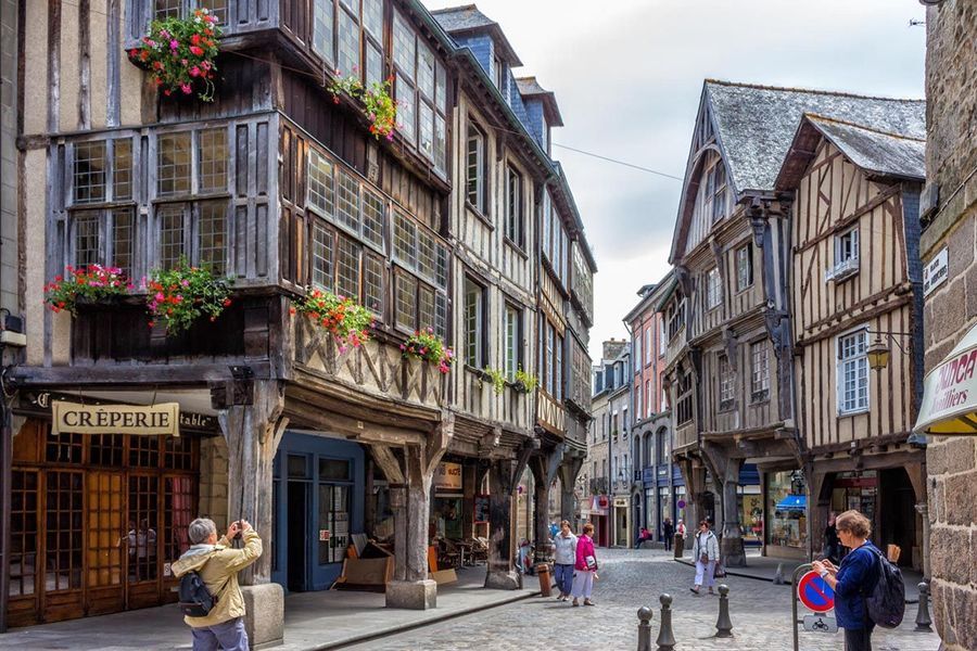 dinan