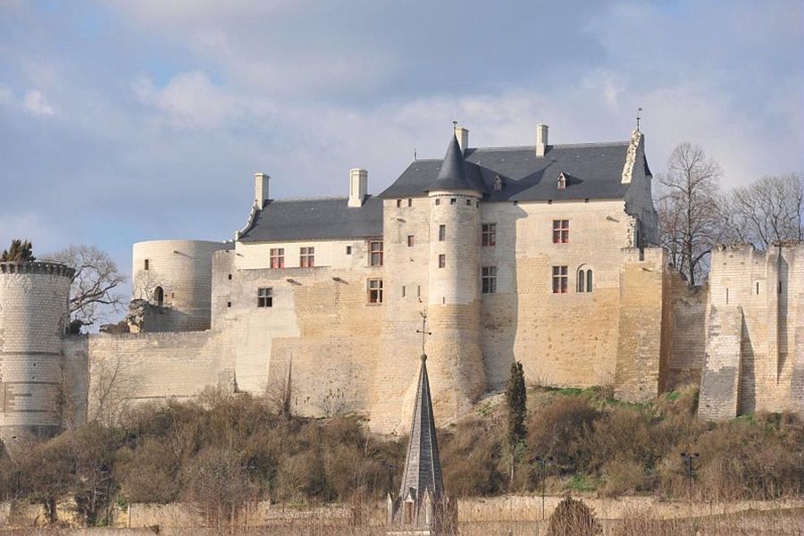 chinon