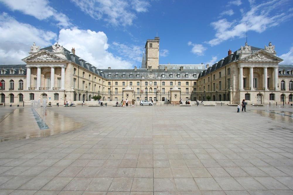 palais-ducs-bourgogne