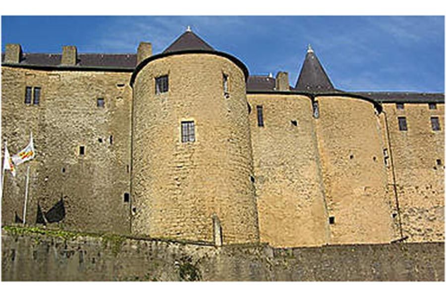 chateau-sedan