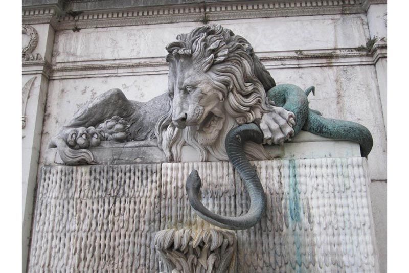 fontaine-lion