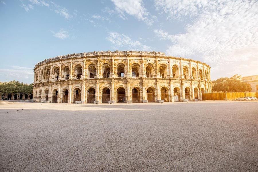 nimes
