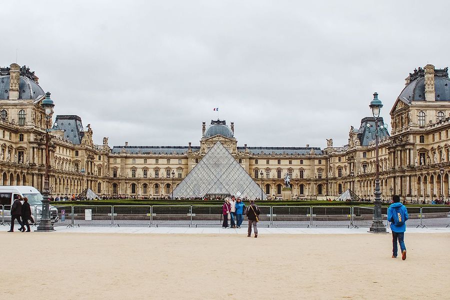 louvre