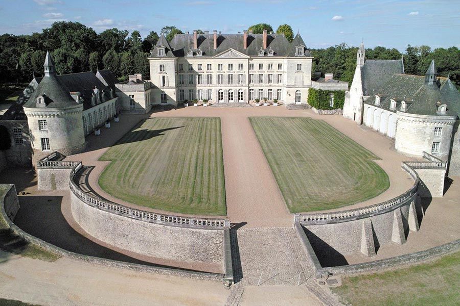 chateau-montgeoffroy