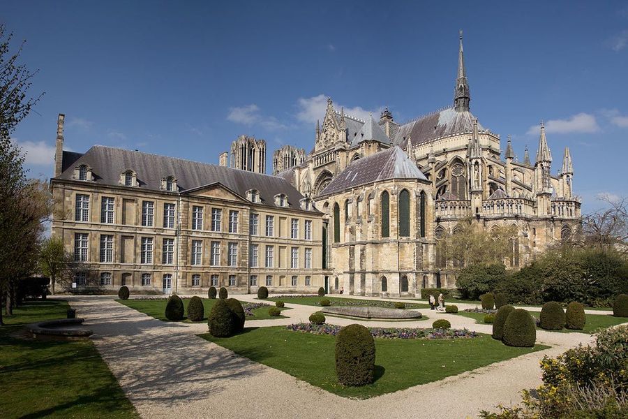 palais-tau