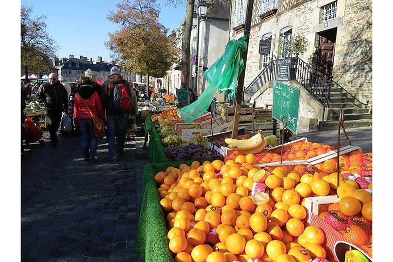 marche-place-lices