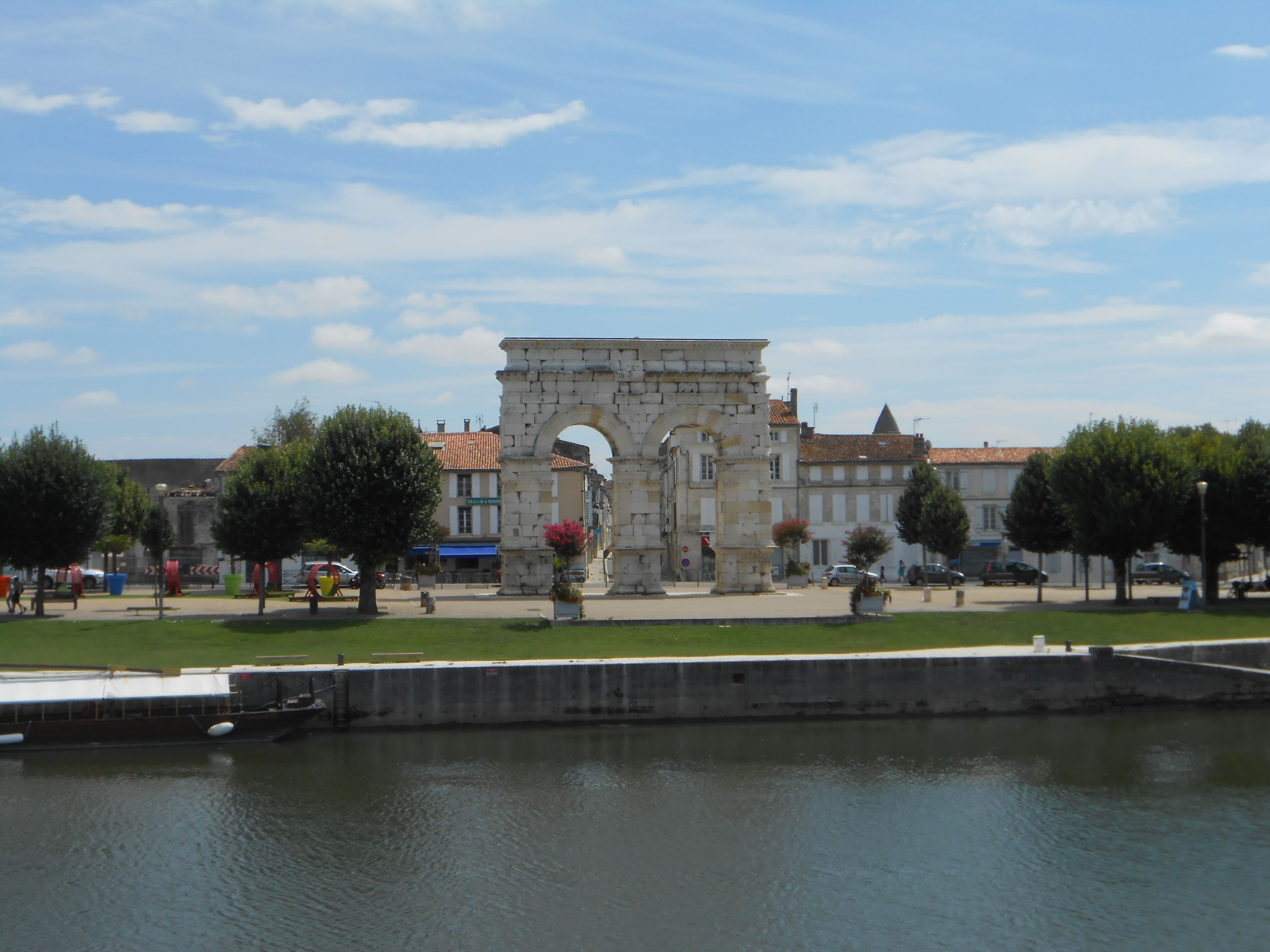 saintes-50